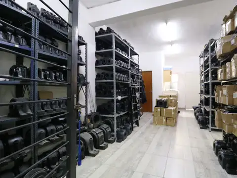 VENTA DEPÓSITO OFICINAS COCHERAS TERRAZA MARTINEZ