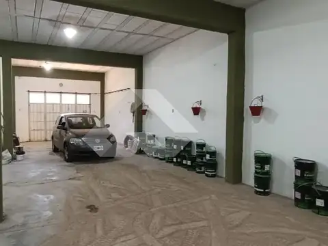 Venta | Galpón con oficina y kitchenette | 213 m² | Fray Luis Beltran
