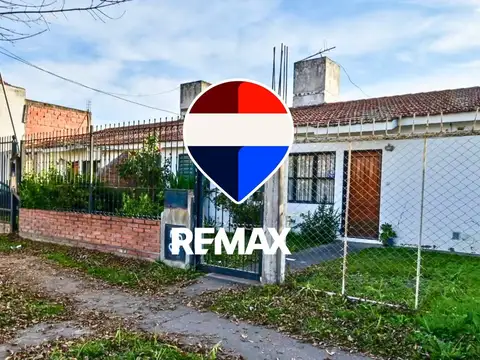 CASA VENTA DOCENTE SUR 3 DORMITORIOS APTO CREDITO