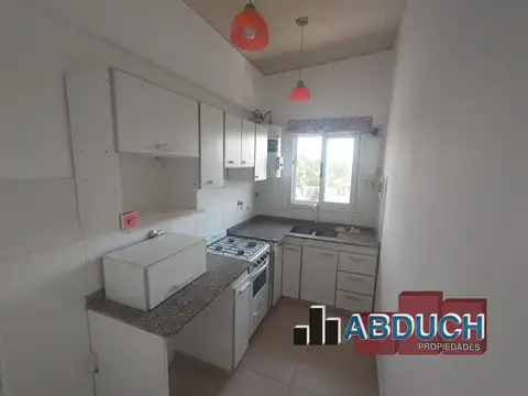 Departamento en Alquiler en Villa Ballester, $ 450.000