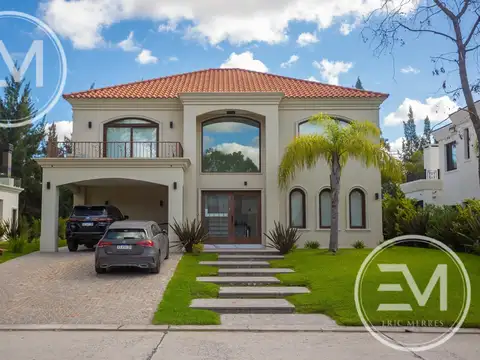 CASA EN VENTA 5 AMBIENTES EN SAINT THOMAS OESTE