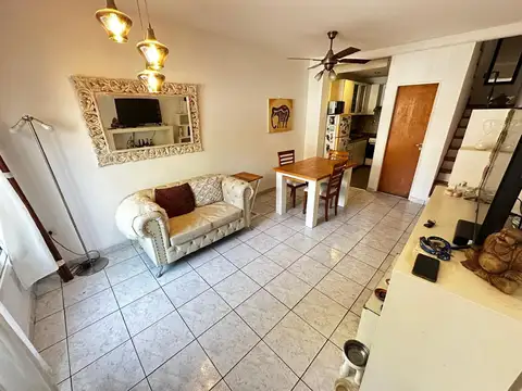 Depto Tipo Casa en Venta de 3 ambientes