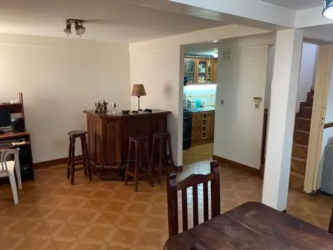 Depto Tipo Casa en Venta de 6 ambientes