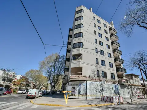 Av.  Emilio Castro  al 6100