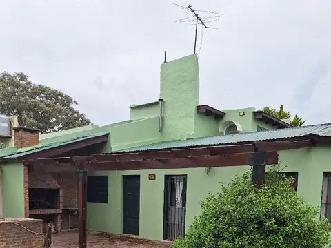 Venta en Villa Parque Sicardi, La Plata