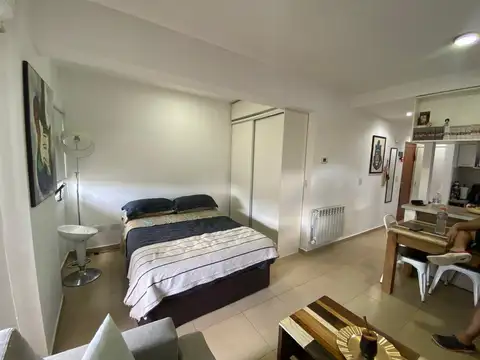 Plaza Irigoyen 107 Piso 1 Departamento B