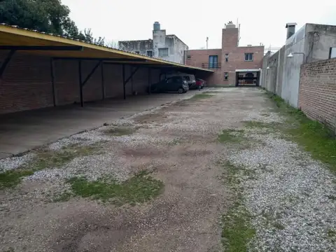 Cochera - San Nicolas De Los Arroyos