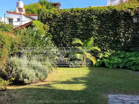 Bouchard al 1400, entre Av. Maipu y Monteverde