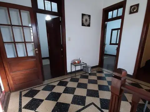 Oficina 5 ambientes con 1 baño