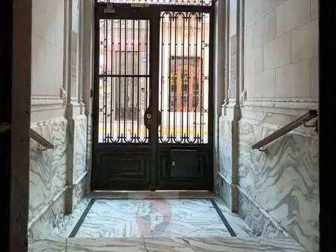 DEPTO 5 AMB. FTE C/BALCON - 2 BAÑOS - B/ESTADO - OPORTUNIDAD