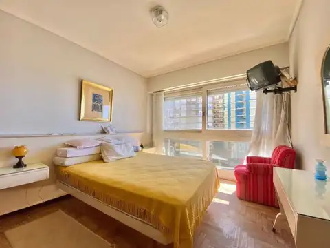 Departamento 5 ambientes con 4 baños