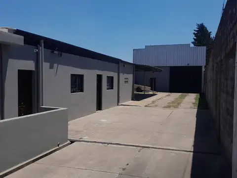 Oficina 5 ambientes con 2 baños