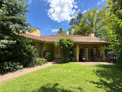 CASA EN ALQUILER CON PILETA EN LOS LAGARTOS CC