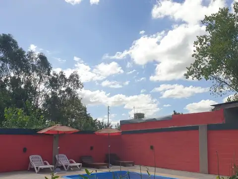 CASA QUINTA EN VENTA ARTURO SEGUI 3 DORMITORIOS