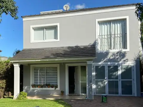 Casa a la venta en Country Banco Provincia