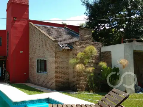 Casa 5 ambientes con 2 baños