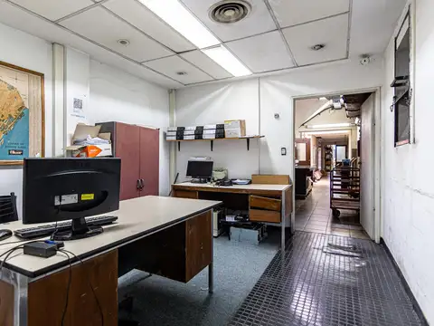 HUMBERTO PRIMERO  al 2200