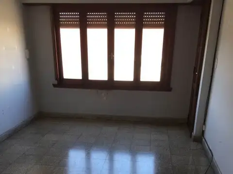 4 De Febrero 3900, Piso 2