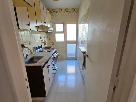 Departamento en Alquiler en Florida Mitre/Este, $ 700.000