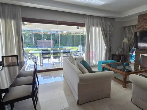 Casa  en Venta en La Lomada, Pilar, G.B.A. Zona Norte
