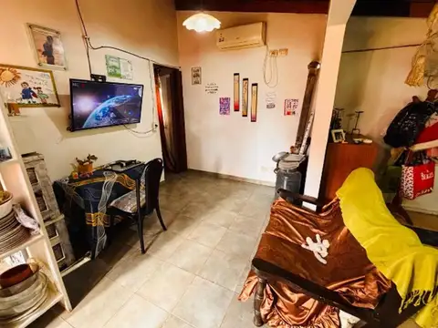 Casa 2 ambientes con 1 baño