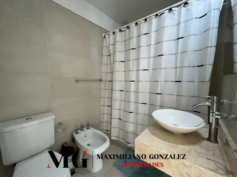 Departamento en Alquiler con 1 cocheras