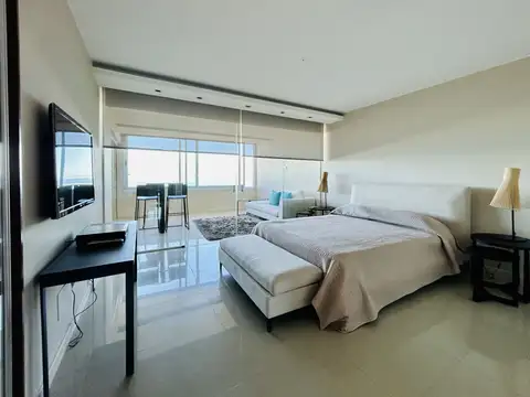 Departamento de 3 dormitorios en Tiburón 3, piso alto.
