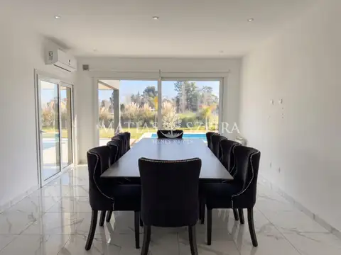 Casa 7 ambientes con 5 baños