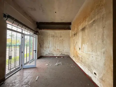 Local en Alquiler en Ituzaingó Norte, $ 450.000