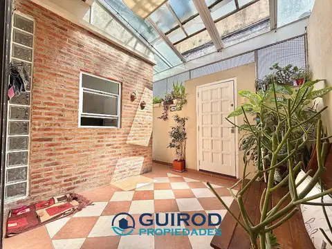 Depto Tipo Casa en Venta en Villa del Parque, USD 179.000