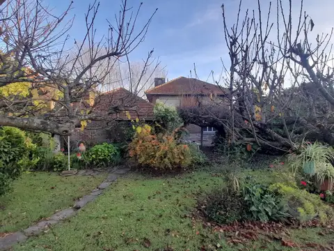 Casa en Venta con 6 cocheras