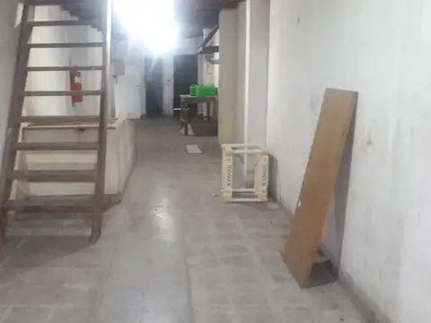 Local en Venta Via Púb.