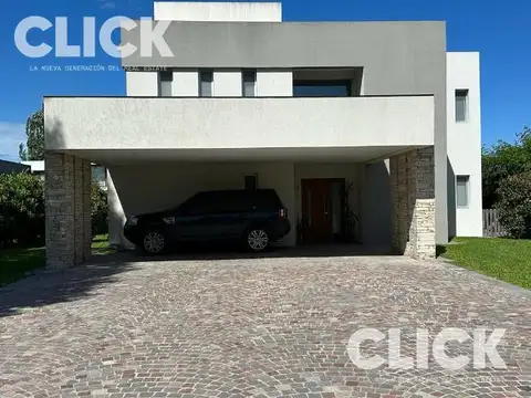 Casa 6 ambientes en venta y alquiler en Barrio Los Naranjos