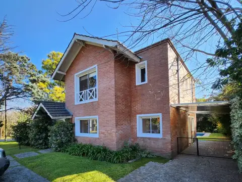 Casa en Alquiler de 4 dormitorios