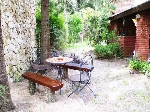 Oportunidad: casa con lote apto para dos viviendas