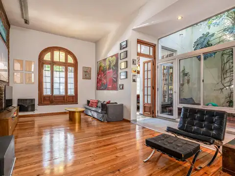 Casa 5 ambientes con 2 baños