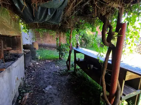 Casa 3 dormitorios a mts B° Sansoni