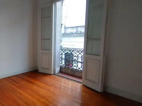 Depto Tipo Casa en Venta en Caballito Sur, USD 144.900