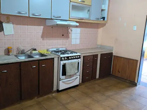 Casa en Alquiler con 1 cochera