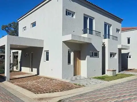 Casa  en Venta en Chic Village, La Lonja, Pilar