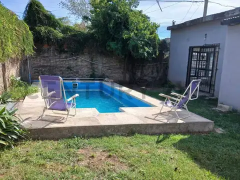Venta casa 3 ambientes con pileta y garage