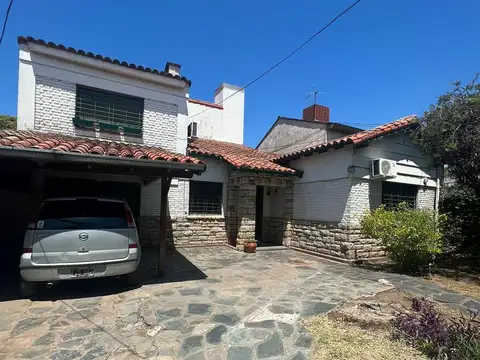 Casa en  Adolfo Sourdeaux