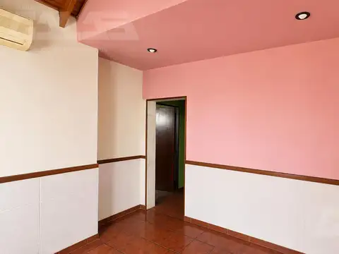 Casa en Venta en Castelar Sur, USD 82.000