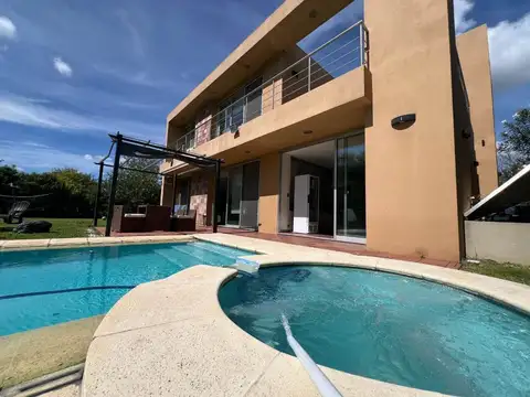 Casa en Venta en Weston, USD 470.000