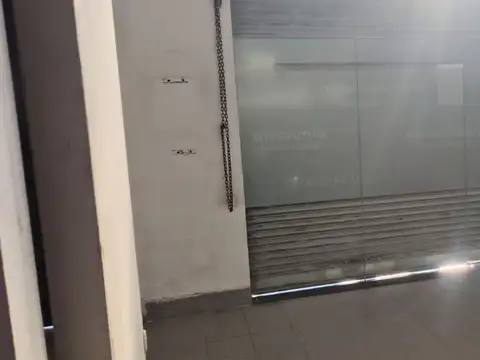 Oficina 3 ambientes con 1 baño