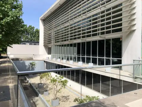 Edificio Comercial en Las Lomas-San Isidro