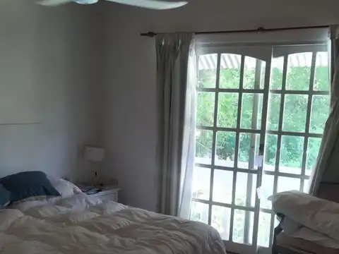 Casa 3 ambientes con 2 baños