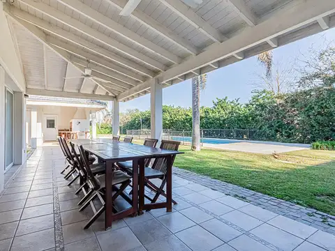 Casa en Alquiler en Countries y Barrios Cerrados en Pilar, USD 3.000