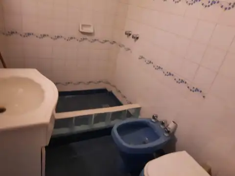 PH en venta, Villa Luzuriaga, 3 ambientes, con jardin