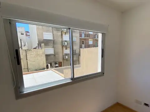 Departamento en Alquiler en Castelar Sur, $ 585.000